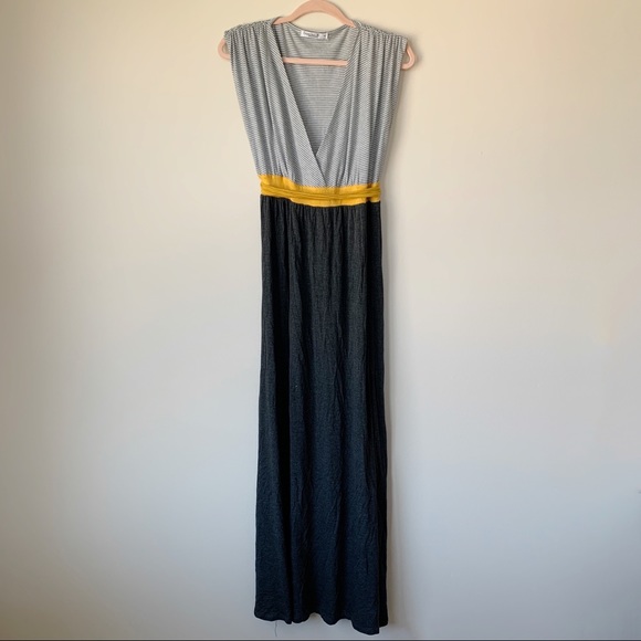 Expected Maternity Maxi Dress Stripes Gray Yellow V Neck Tie Waist Size XL - Picture 1 of 10